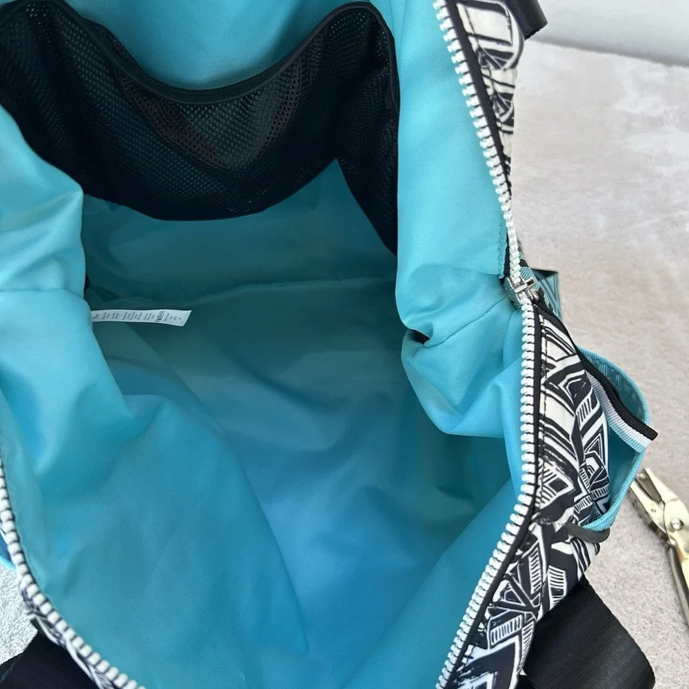 Ivivva Lululemon Girls Gym Shoulder Travel Bag W/ Separate Shoe Compartment NWOT